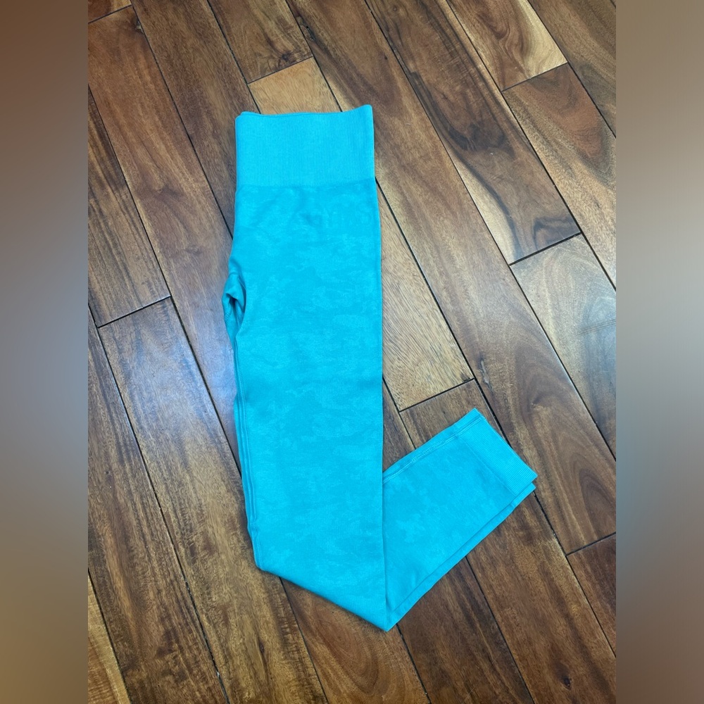 Gymshark - Adapt Camo - Light Blue - size Small